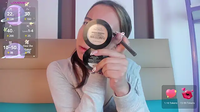 Miiaa doll online show from 03/12/25, 12:04