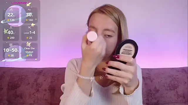 Miiaa doll online show from 09/25/25, 12:36