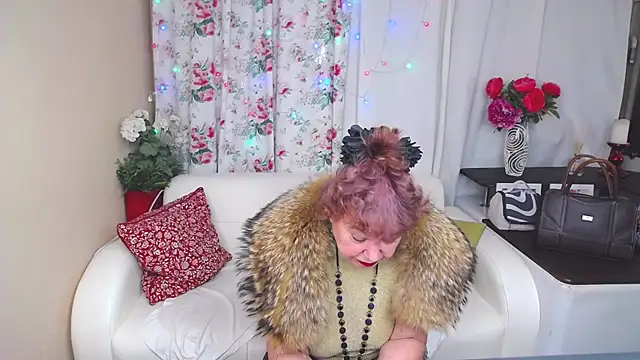 YourHotGranny online show from 12/24/24, 11:28