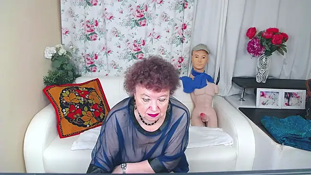 YourHotGranny online show from 05/27/26, 11:07