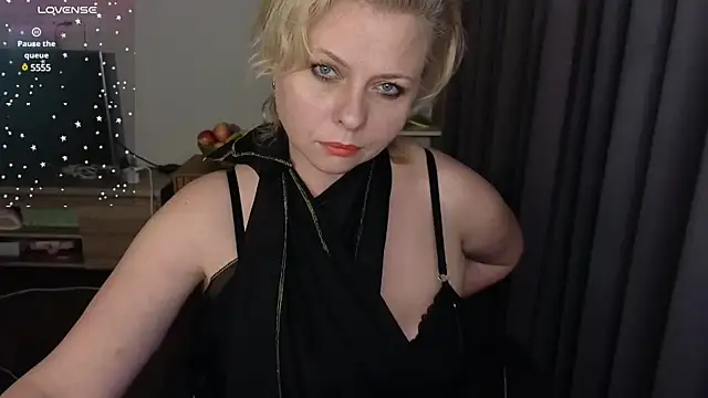 Snapshot of Gray_swann chatting on 02/03/25, 08:46 Gray swann online show from 02/03/25, 08:46