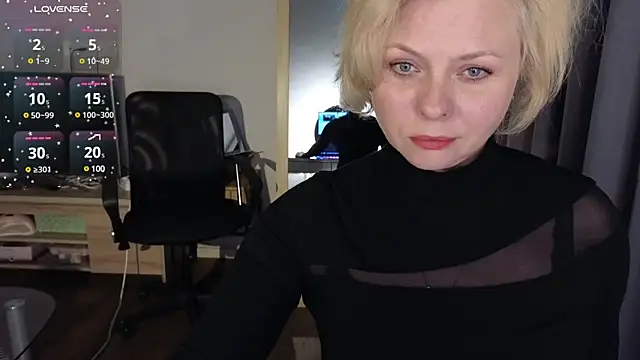 Snapshot of Gray_swann chatting on 02/10/25, 11:25 Gray swann online show from 02/10/25, 11:25