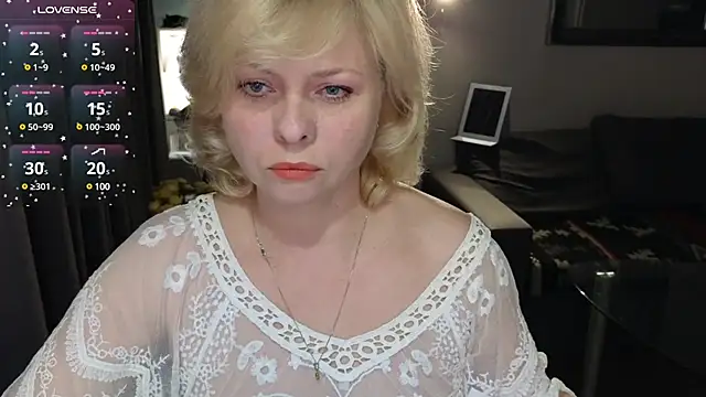 Snapshot of Gray_swann chatting on 02/15/25, 07:50 Gray swann online show from 02/15/25, 07:50