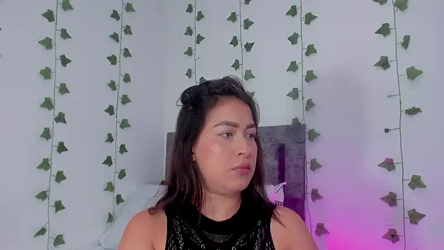 Snapshot of Miaa_Garcia chatting on 06/18/26, 10:36 Miaa Garcia online show from 06/18/26, 10:36