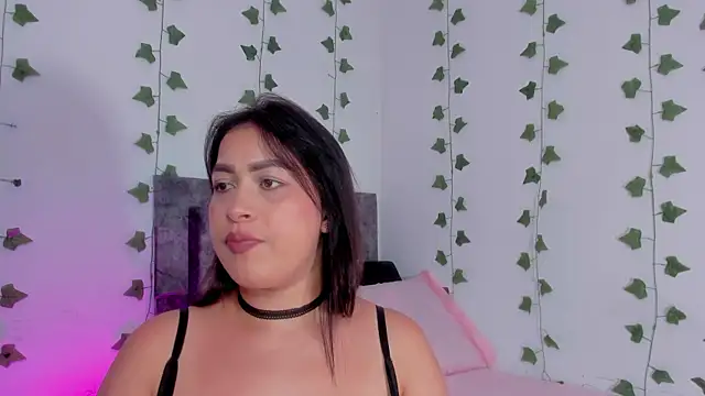 Snapshot of Miaa_Garcia chatting on 06/20/26, 10:56 Miaa Garcia online show from 06/20/26, 10:56