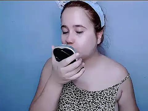 SubLayla01 online show from 10/17/25, 05:15