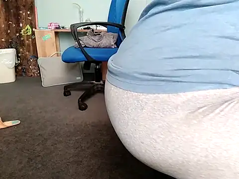 missthickness35 Pika online show from 10/26/25, 07:31