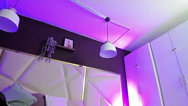 April bowie online show from 05/20/26, 11:16