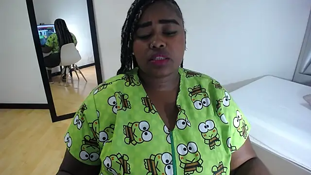 exotic karmella online show from 10/01/25, 09:54