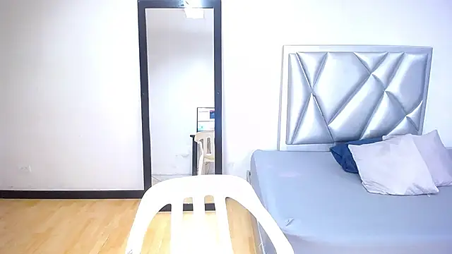 exotic karmella online show from 10/14/25, 08:31