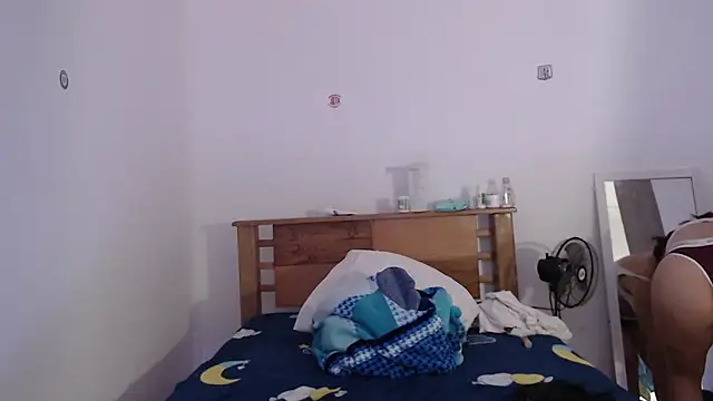  Camilla Castellar online show from 12/28/24, 06:39