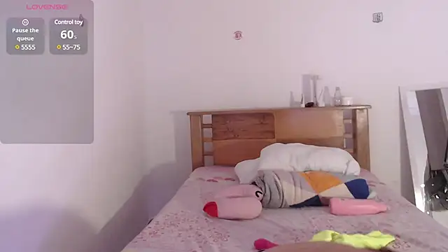  Camilla Castellar online show from 01/23/25, 10:22