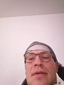 Kamien32 online show from 02/22/26, 06:35