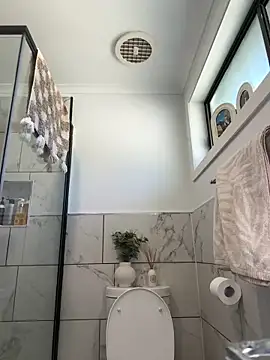 aus queen online show from 03/11/25, 12:11