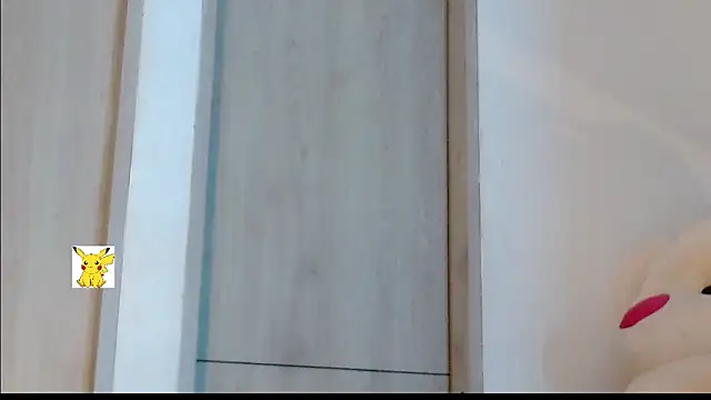 Snapshot of honey_skin chatting on 02/26/25, 11:41 honey skin online show from 02/26/25, 11:41