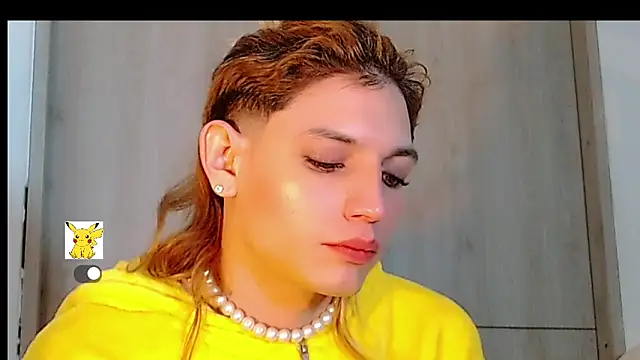 Snapshot of honey_skin chatting on 03/07/25, 02:01 honey skin online show from 03/07/25, 02:01