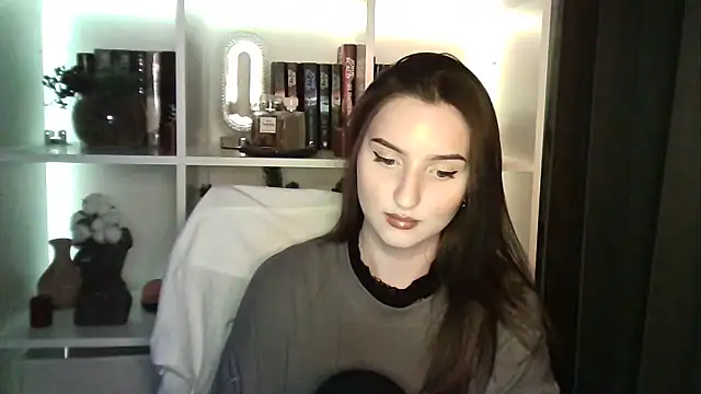 X Alisa online show from 04/13/26, 06:35