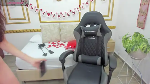 candy summer28 online show from 02/14/25, 07:54