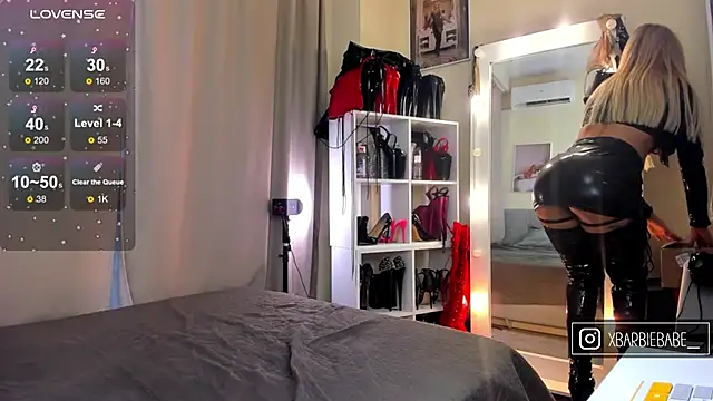 Snapshot of XBarbieBabeX chatting on 12/14/25, 05:02 XBarbieBabeX online show from 12/14/25, 05:02