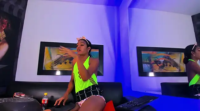 Snapshot of Orianadollx chatting on 12/20/24, 03:42 Orianadollx online show from 12/20/24, 03:42