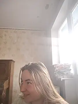 Snapshot of ElenaMaeer chatting on 02/05/26, 02:00 ElenaMaeer online show from 02/05/26, 02:00