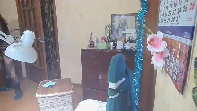 Snapshot of LadaXMay chatting on 10/10/25, 01:43 LadaXMay online show from 10/10/25, 01:43