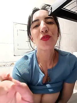 Snapshot of christine-x chatting on 04/22/26, 10:22 christine-x online show from 04/22/26, 10:22