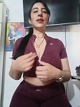 Snapshot of christine-x chatting on 05/16/26, 01:43 christine-x online show from 05/16/26, 01:43