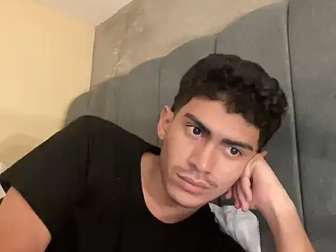 Snapshot of WildLogan chatting on 02/16/26, 09:00 WildLogan online show from 02/16/26, 09:00