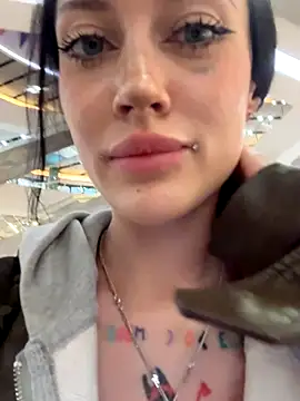 Snapshot of Melissa_crazy chatting on 11/07/25, 03:45 Melissa crazy online show from 11/07/25, 03:45