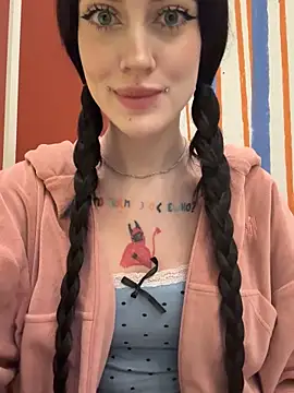 Snapshot of Melissa_crazy chatting on 11/14/25, 03:22 Melissa crazy online show from 11/14/25, 03:22