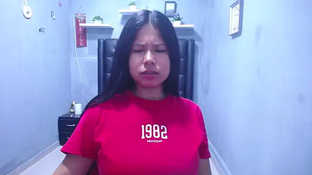 Letty Plugxo online show from 03/04/26, 01:28