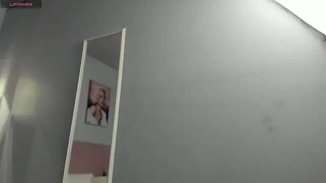 ScarletGV online show from 02/21/26, 05:41