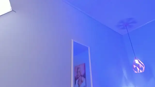 ScarletGV online show from 02/25/26, 04:00