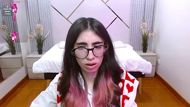 LenaRoses online show from 11/07/25, 12:49