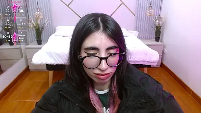 LenaRoses online show from 11/12/25, 01:00