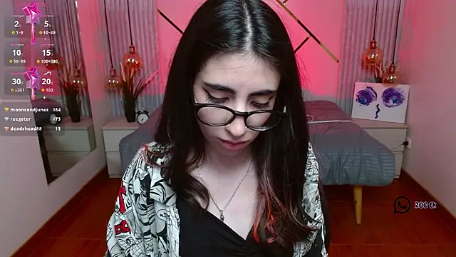 Snapshot of LenaRoses chatting on 05/27/26, 01:57 LenaRoses online show from 05/27/26, 01:57