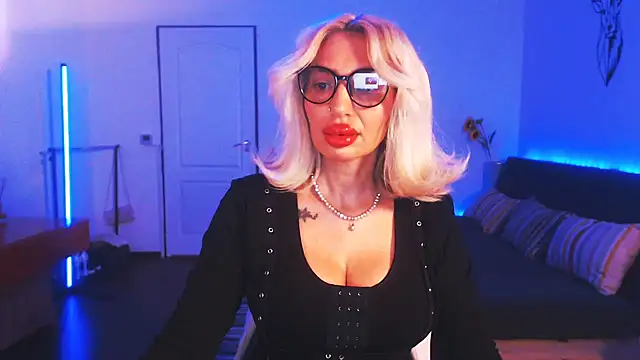 beauty chl0e online show from 12/30/24, 09:50