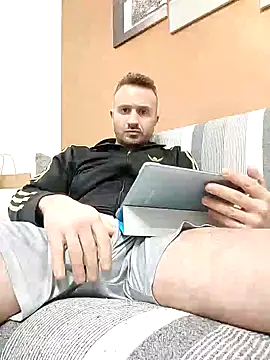 Snapshot of gilera250s chatting on 01/08/25, 08:06 gilera250s online show from 01/08/25, 08:06