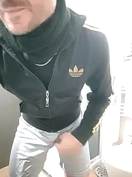 Snapshot of gilera250s chatting on 01/10/25, 02:34 gilera250s online show from 01/10/25, 02:34