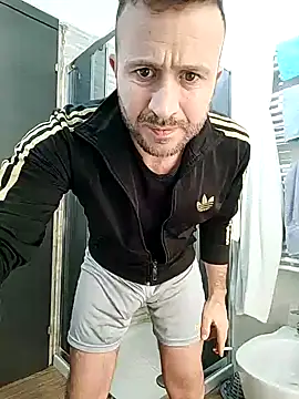 Snapshot of gilera250s chatting on 01/12/25, 03:25 gilera250s online show from 01/12/25, 03:25