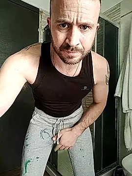 Snapshot of gilera250s chatting on 03/06/25, 04:07 gilera250s online show from 03/06/25, 04:07