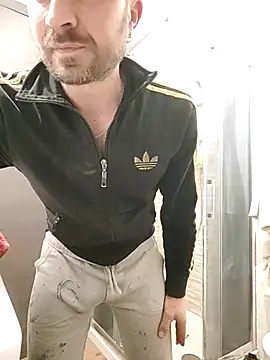 Snapshot of gilera250s chatting on 03/11/25, 08:31 gilera250s online show from 03/11/25, 08:31