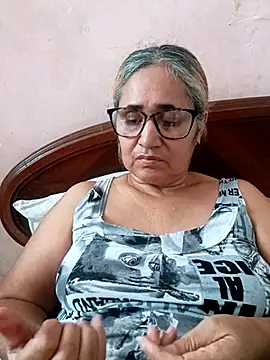  candi online show from 11/17/25, 05:08