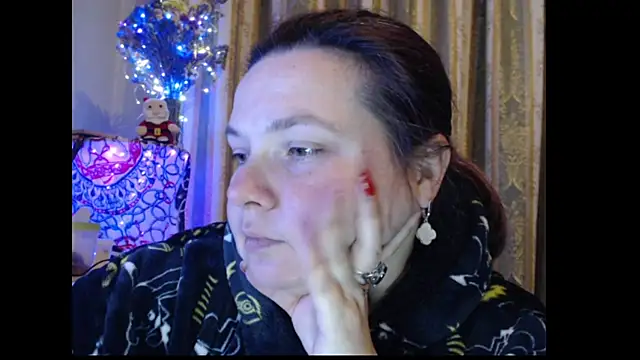 amorelara online show from 10/26/25, 02:45