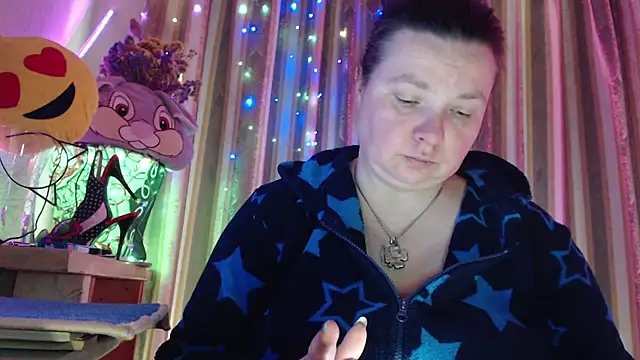 amorelara online show from 04/29/26, 07:56