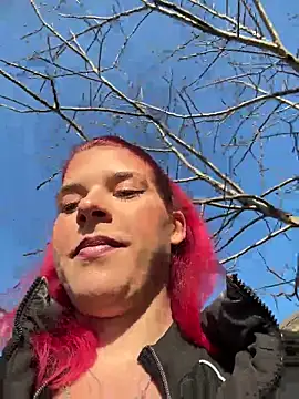 Snapshot of RiriRoseey chatting on 12/19/25, 09:05 RiriRoseey online show from 12/19/25, 09:05