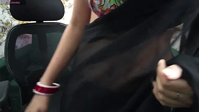 Snapshot of sassysonia chatting on 02/06/25, 09:11 sassysonia online show from 02/06/25, 09:11