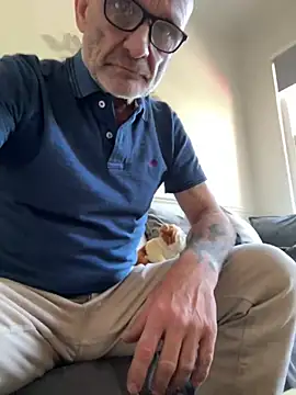 Shyboy817 online show from 04/08/26, 12:05