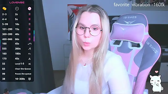 Snapshot of miray_kuriyama123 chatting on 10/27/25, 06:23 miray kuriyama123 online show from 10/27/25, 06:23